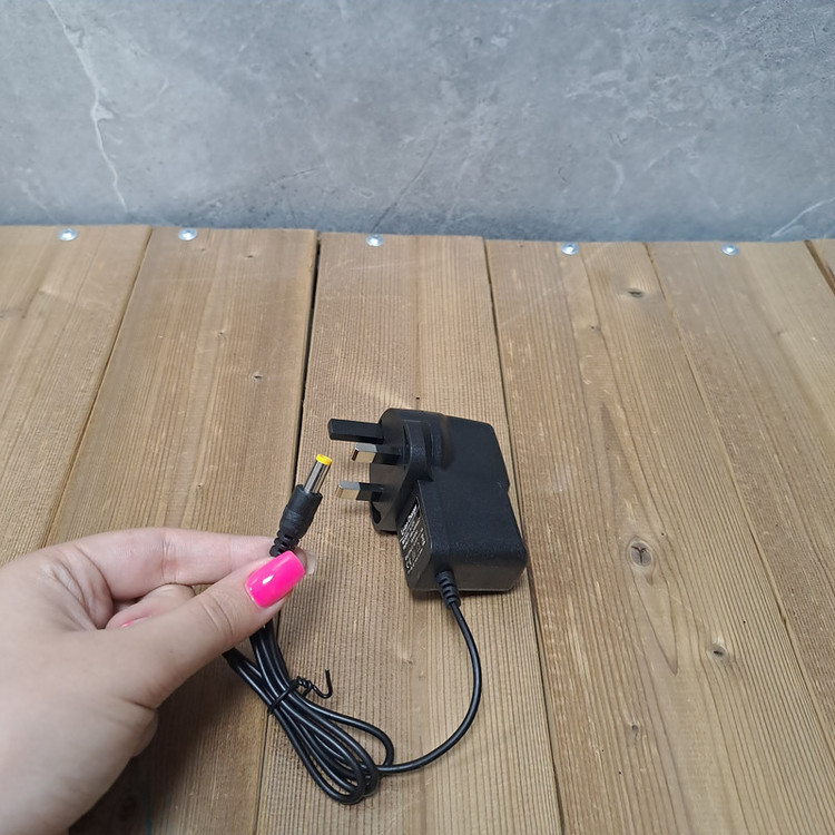 شارژر باتری لیتیومی مدل 12.6V_1A