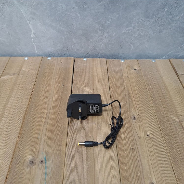 شارژر باتری لیتیومی مدل 12.6V_1A