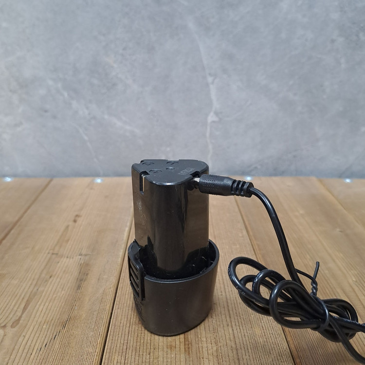 شارژ و باتری لیتیومی مکس کد 126080 مجموعه 2 عددی