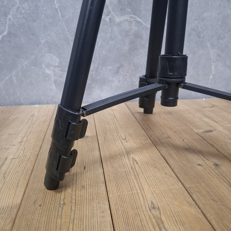 سه پایه تراز لیزری باس مدل 120CM